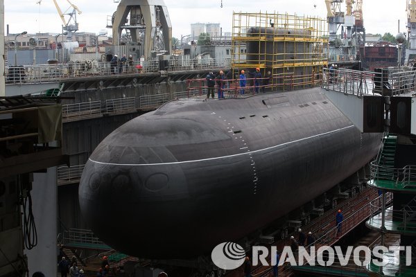 El Astillero del Almirantazgo de San Petersburgo botó este jueves el submarino diésel-eléctrico Rostov na Donu, considerado como uno de los más silenciosos en Rusia.